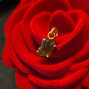 Raw Moldavite PANDENT